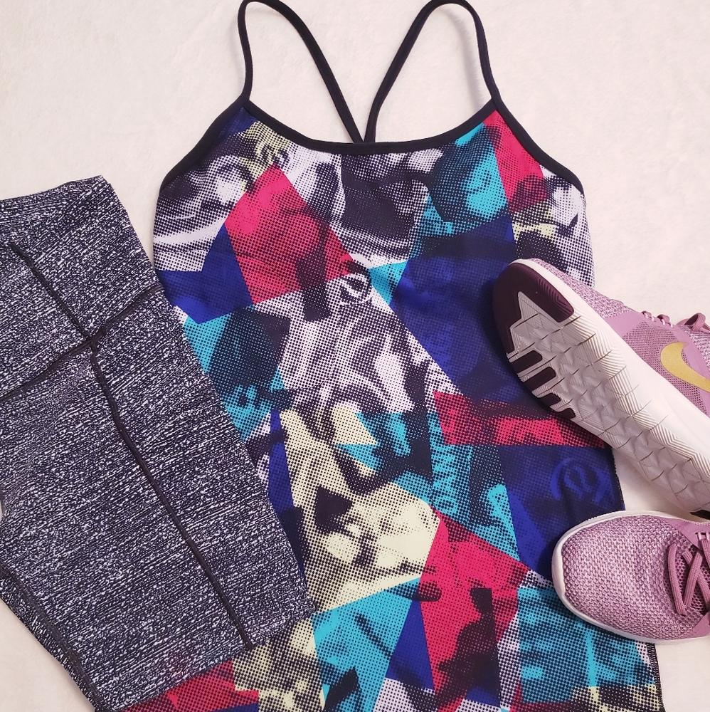 Lululemon athletic top